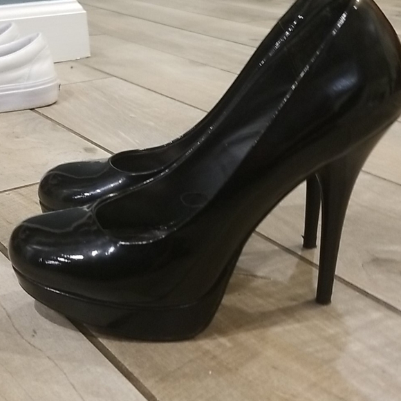 Steven Madden black pumps - Picture 3 of 6